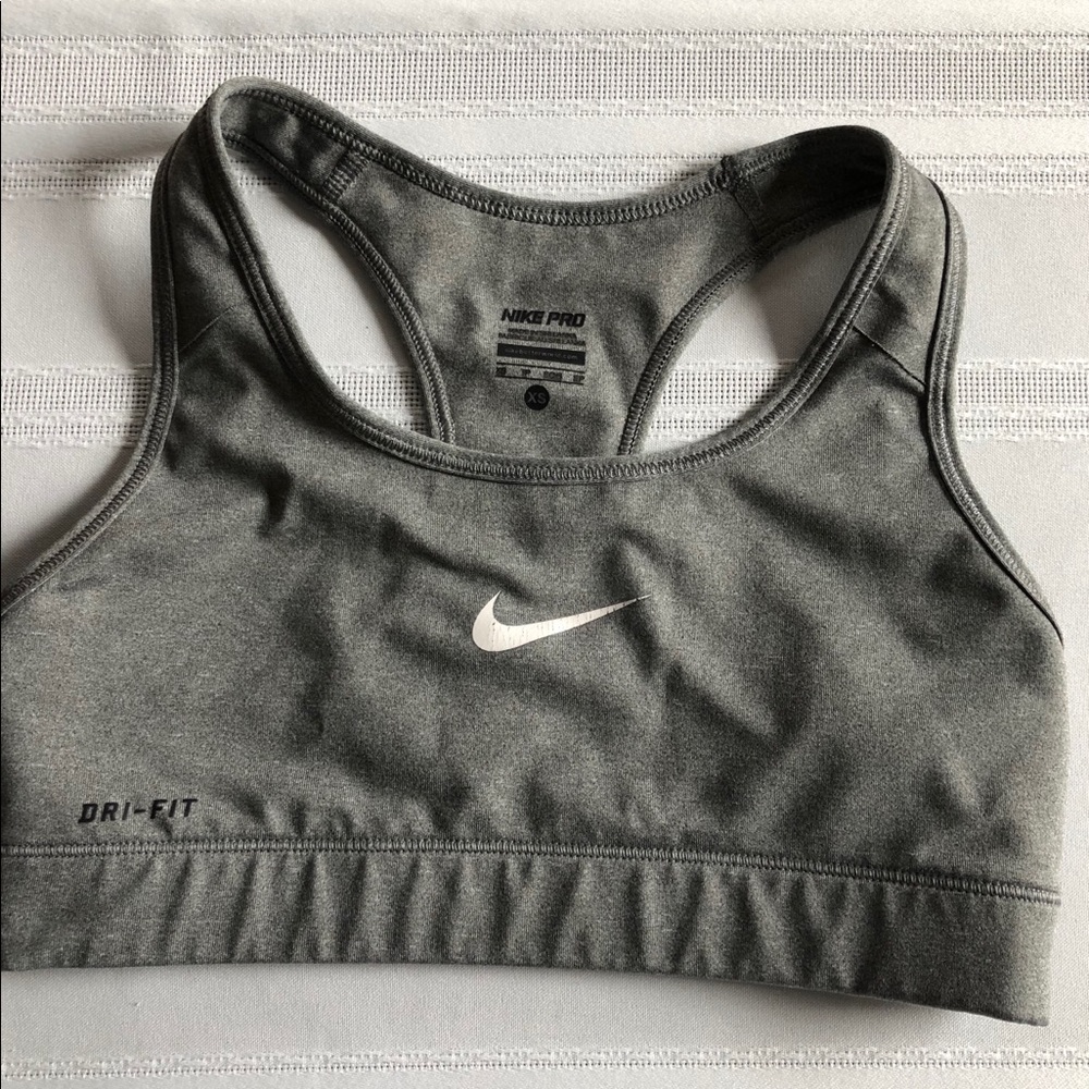 Nike Pro Sports Bra